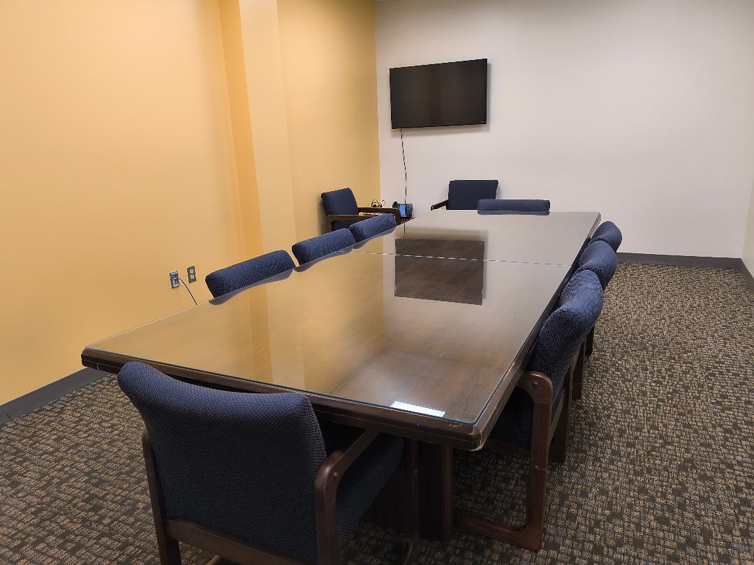 Franklin County Law Library conference room with conference table and chairs